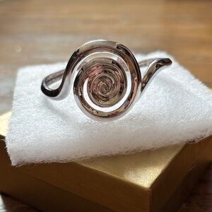 Sterling Silver Spiral Arm Band